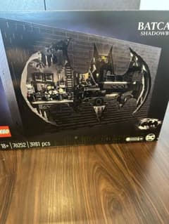 n*e様 新品未開封 LEGO 76252 バットケイブ シャドウボックス 39 