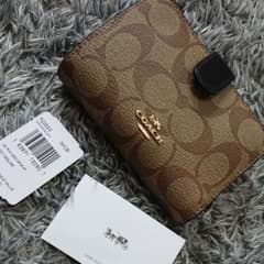 coach　財布のサムネイル