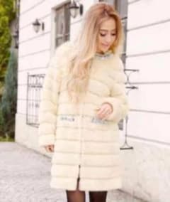 【Rady】ビジュー付きファーコート【美品】のサムネイル
