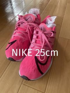 NIKE ランニングシューズ　25cmのサムネイル