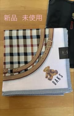 DAKS 新品未使用ハンカチ ベア チェック柄 レディース 大判 ピンク 美品のサムネイル