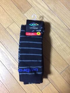 umbro 厚手 ハイソックス  新品  23〜25㎝のサムネイル