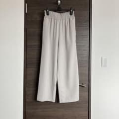ライトグレー ワイドパンツ　URBAN RESEARCHのサムネイル