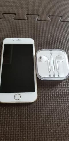 au　iPhone6S　64GB　ゴールドのサムネイル