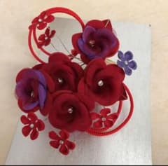 【新品未使用】髪飾り　赤　成人式　和装　結婚式　浴衣のサムネイル