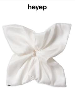 heyep Silk Square Large Scrunchie - メルカリ