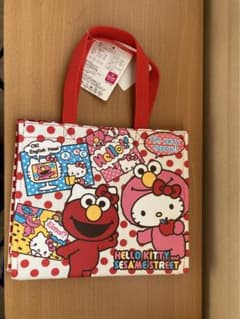 キティ&セサミストリート　コラボ　ランチバックのサムネイル