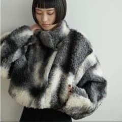 ボアジャケット モノトーン柄 ショート丈のサムネイル