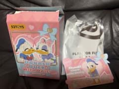 52TOYS ドナルドダックとデイジーのサムネイル