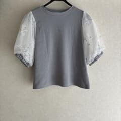 VEHEMENT. 半袖カットソー グレー 刺繍袖のサムネイル