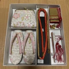 七五三セット 草履 バッグ 花柄　四つ身セット　値下げ可 七五三セット 草履 バッグ 花柄 四つ身セット 値下げ可 - メルカリ