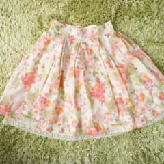 ミッキーママ様専用★ プライドグライド フレアスカート 花柄のサムネイル