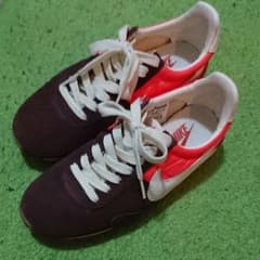 NIKEスニーカーのサムネイル