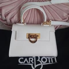 ★kit様専用★【トゥモローランド】カルボッティ バッグのサムネイル