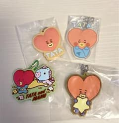 BT21 TATA 세트 고무 & 아크릴 열쇠 고리