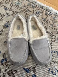 UGG グレー モカシンのサムネイル