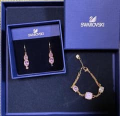 swarovski スワロフスキー　ロゼッタ　ピアス&ブレスレットセットのサムネイル