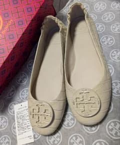 【新品未使用】トリーバーチ　フラットシューズのサムネイル