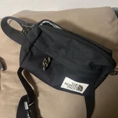THE NORTH FACE ボディバッグ ブラックのサムネイル