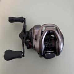 【期間限定値下げ中】SHIMANO スコーピオン ベイトリール シルバーのサムネイル