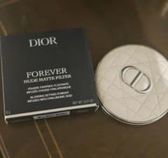 【Dior】スキン フォーエヴァー ヌード マット フィルターのサムネイル