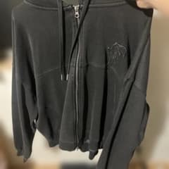 ブラック刺繍ロゴジップアップパーカーのサムネイル