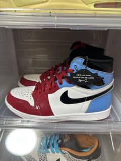 Nike Air Jordan 1 Retro High OGのサムネイル
