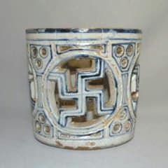 『李朝青花白磁透刻卍紋筆筒』 出版掲載品　李氏朝鮮　箱付　修理痕有 李朝青花白磁透刻卍紋筆筒』 出版掲載品 李氏朝鮮 箱付 修理痕有