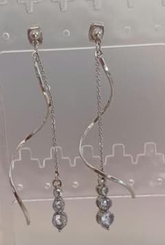 ぶら下がりピアスのサムネイル