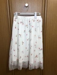 花柄スカートのサムネイル