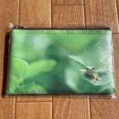 ポーチ　カエル柄のサムネイル