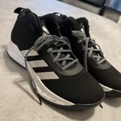adidas バスケットシューズ　22.5㎝のサムネイル