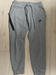 ナイキテックフリースMサイズのサムネイル