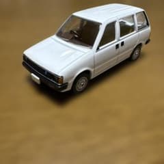 トミカリミテッドヴィンテージ NEO 1/64 LV-N160a 日産プレーリーのサムネイル