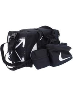 【さすけさん専用】NIKE off-white ボストンバッグのサムネイル