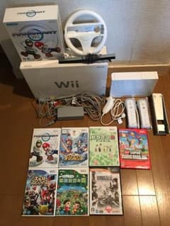 Wii本体(リモコン2本)+ソフト7本のサムネイル