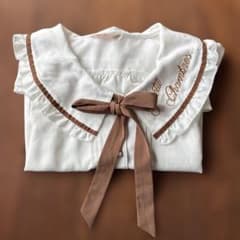 【難あり】　Amavel ブラウス　ロリィタ　量産型　地雷系　ロリータのサムネイル