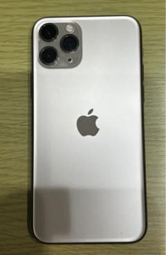 iPhone 11 Pro ゴールド 256 GB auのサムネイル