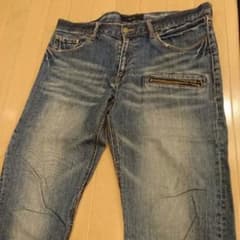 ダメージ加工ジーンズのサムネイル