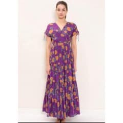 【週末限定値下げ４日まで】 Velnica フラワープリント 紫色 マキシドレス 週末限定値下げ4日まで】 Velnica フラワープリント 紫色 マキシ