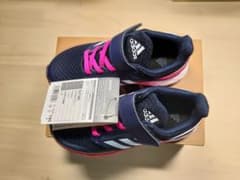 adidas 19cm アディダス スニーカー 新品未使用　女の子のサムネイル