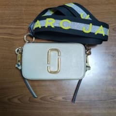 MARC JACOBS アイボリー ショルダーバッグのサムネイル