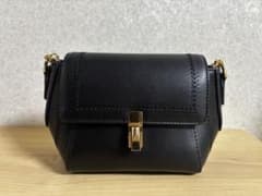 ブラック ゴールドチェーン ショルダーバッグのサムネイル