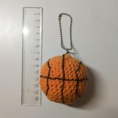 バスケットボール 編みぐるみ キーホルダーのサムネイル
