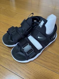 Nike ブラック スポーツサンダル 24cmのサムネイル