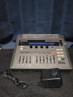 Yamaha DTXtreme 電子ドラム モジュール 動作品 電源ケーブル付きのサムネイル