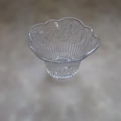 蘇我ガラス製 薔薇モチーフ フラワーベースのサムネイル
