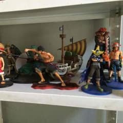 ワンピース フィギュアのサムネイル