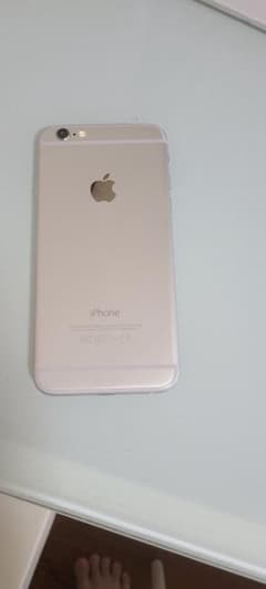 Apple iPhone 6 本体 バッテリー98%のサムネイル