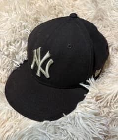 NEW ERA ニューヨークヤンキース キャップ ブラック　ラメのサムネイル